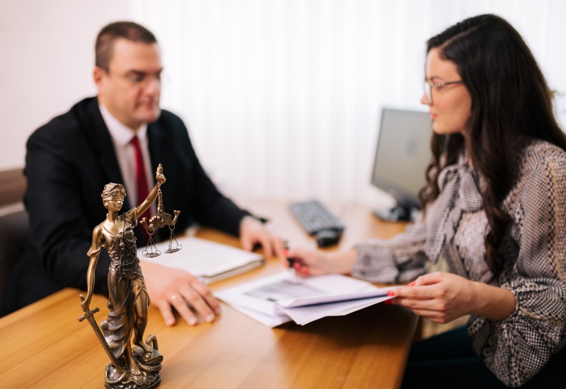 Michael Todd Rebuck, P.A.'s divorce lawyer, is providing legal advice on Florida's Treasure Coast